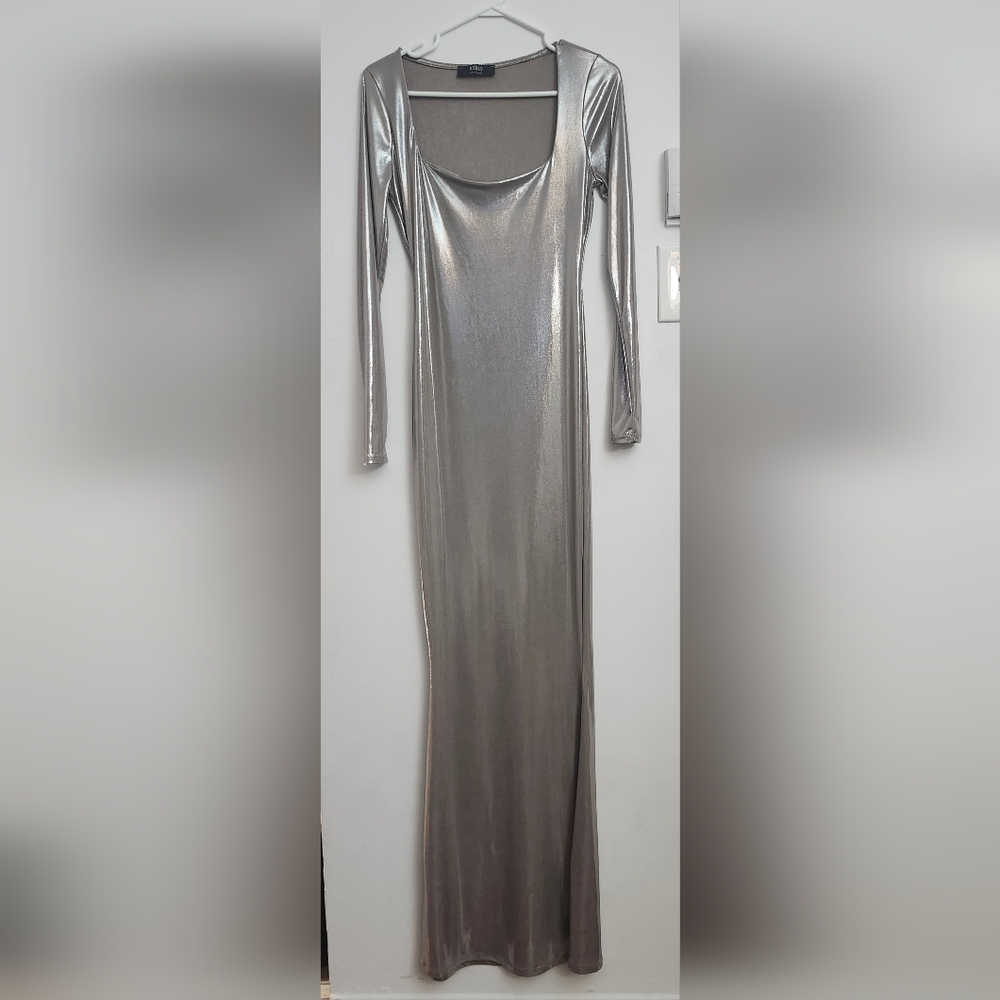 ICONE by Simons, Metallic Silver Long Sleeve Maxi Dress, Full Length Dress 💕